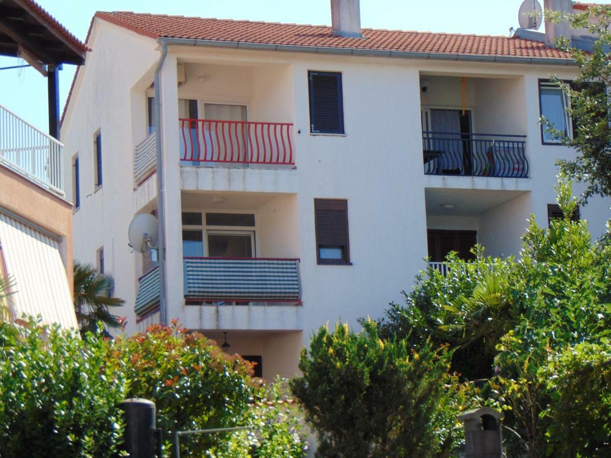 Apartment Mia Malinska Exterior foto